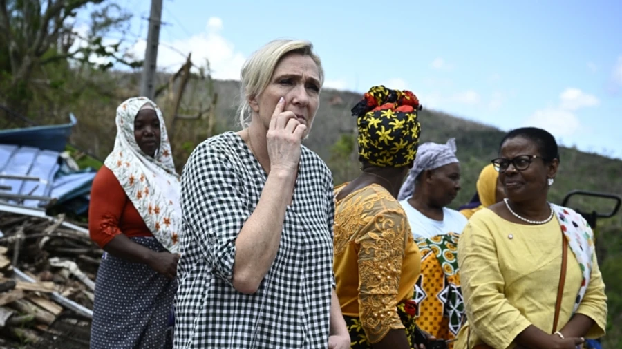Ле Пен на барже попала в морскую аварию во время поездки на Майотту – СМИ