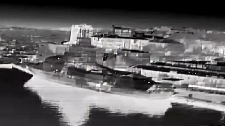 Бойцы Альфы провели спецоперацию в Крыму: уничтожили три военных корабля, истребитель и ПВО