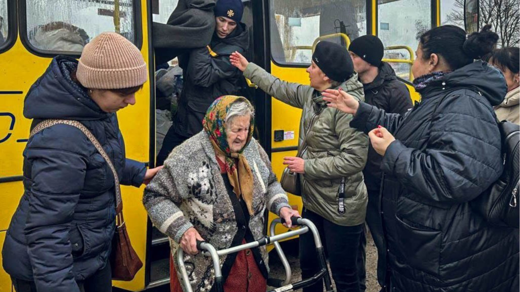Із прикордоння Сумщини вивезли всіх дітей, але там залишаються ще 34 тисячі цивільних – ОВА