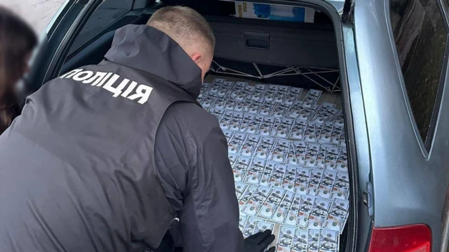 Больше 500 тысяч гривен за фиктивную инвалидность: В Хмельницкой области разоблачили коррупционную схему