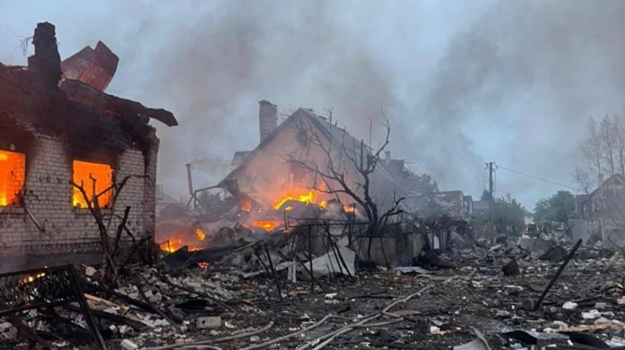 Russian airstrike on Kyiv Oblast kills 4 and injures 23, including children – photos