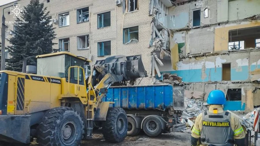 Тело третьего человека достали из-под завалов в Селидово, спасательные работы завершены