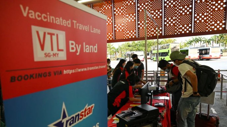 Из-за штамма вируса Омикрон Сингапур останется закрытым для туристов