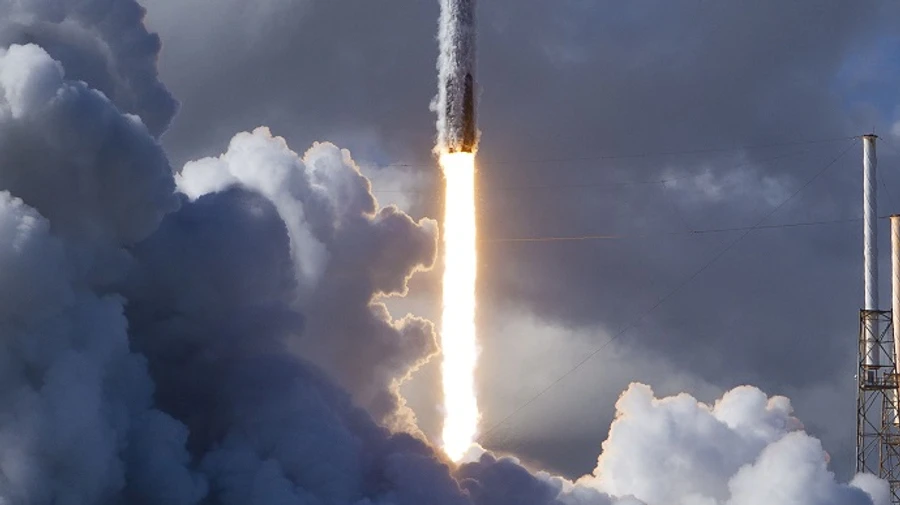 SpaceX за рекордно короткий час всьоме запустила одну й ту саму багаторазову ракету