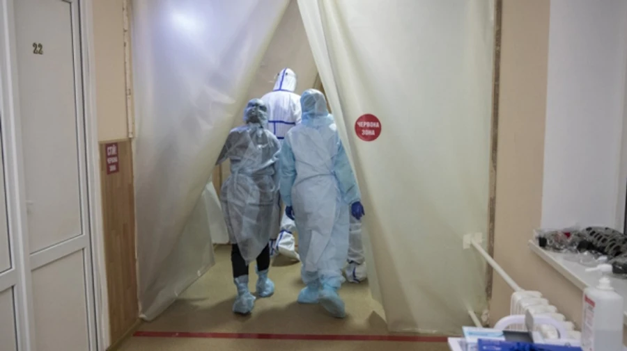 Дети медиков, умерших из-за COVID, получат такие же льготы как и сироты погибших на Донбассе