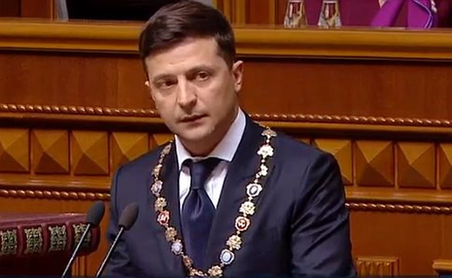 Зеленський – уряду: Ви можете взяти аркуш, ручку і звільнити місця