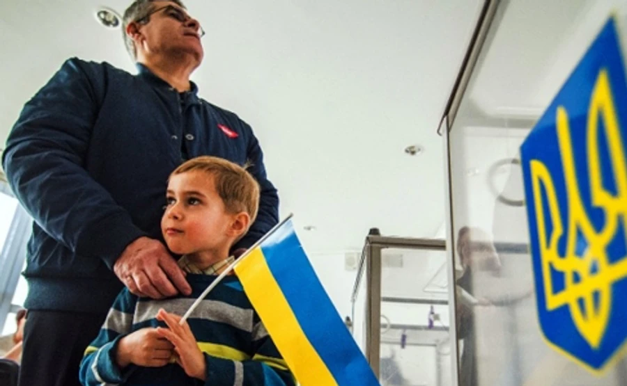 Западные города хотят провести в Раду Батькивщину, а восточные – Оппоблок