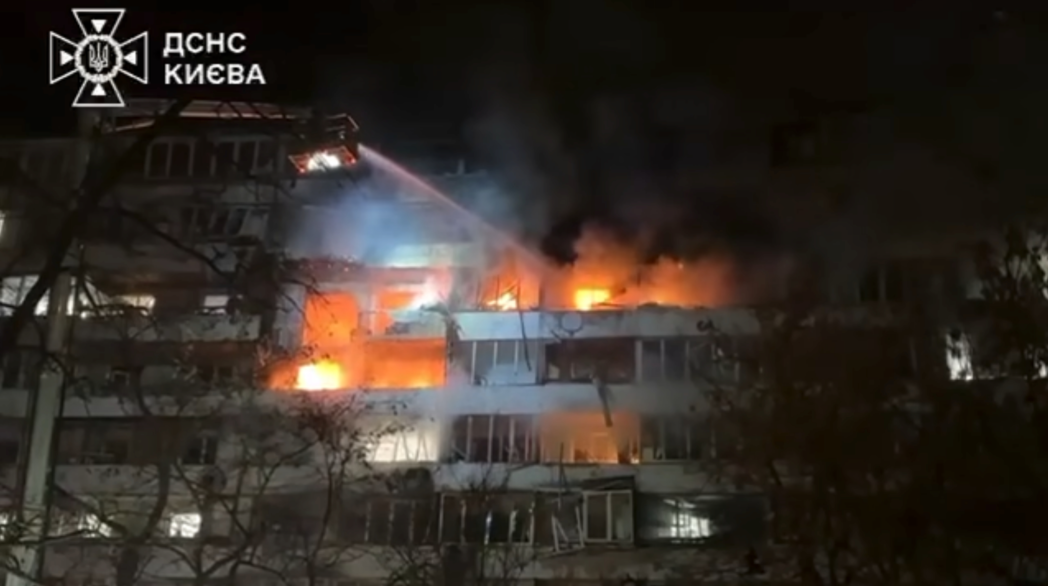 Un uomo ucciso e sette feriti in attacco russo a Kiev