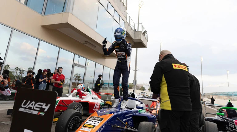 Украинец Бондарев во второй раз выиграл гонку чемпионата UAE4