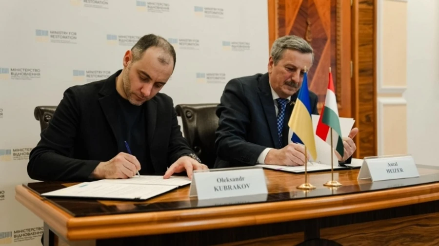 Ukraine agrees to open new border checkpoint with Hungary