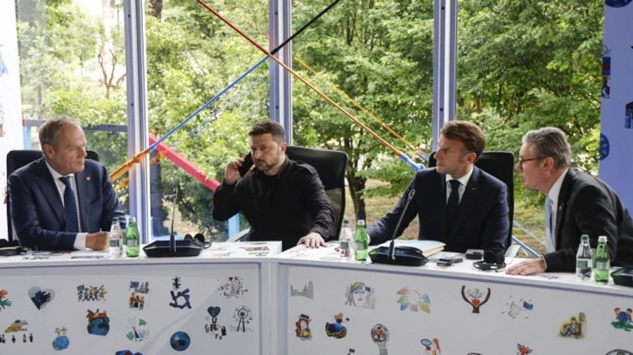 Макрон: У лидеров ЕС была возможность участвовать в переговорах Украины и РФ в режиме реального времени