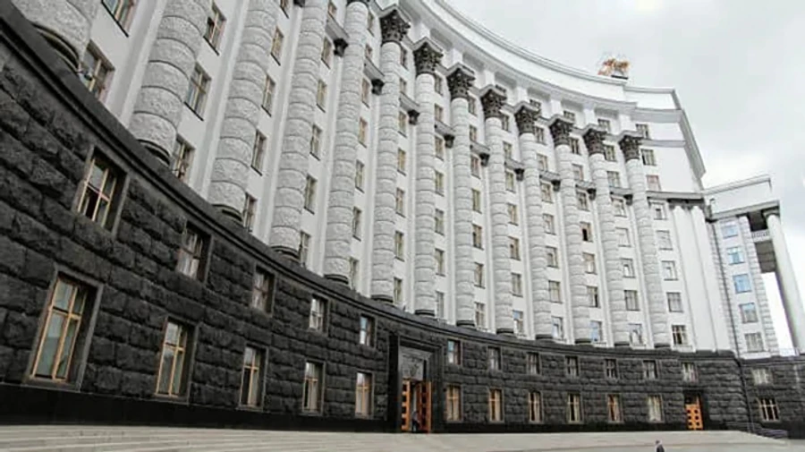 Кабмін зібрався позапланово і відкликав законопроєкт щодо мобілізації – джерела