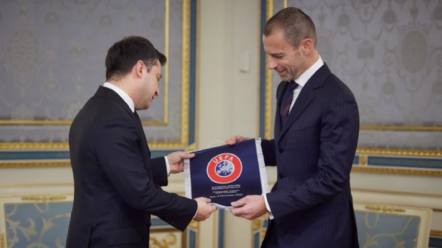 Зеленский рассказал президенту УЕФА, что Украина хочет принять матч Суперкубка