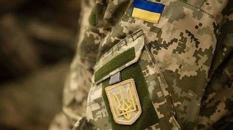 В зоні ООС автомобіль із військовими підірвався на вибухівці: є загиблий і травмовані