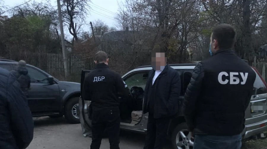 Голову ОТГ на Чернігівщині затримали за відкат у 630 тисяч
