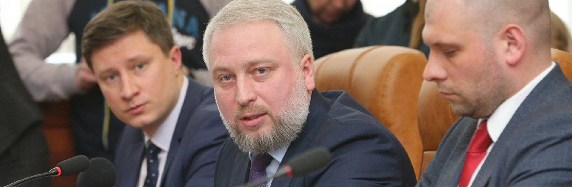 Ілюзія змін. Як Банкова і Народний фронт НАЗК ділили