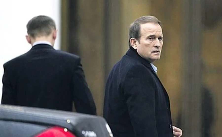 Справа побиття журналістів: охоронця Медведчука віддали під суд