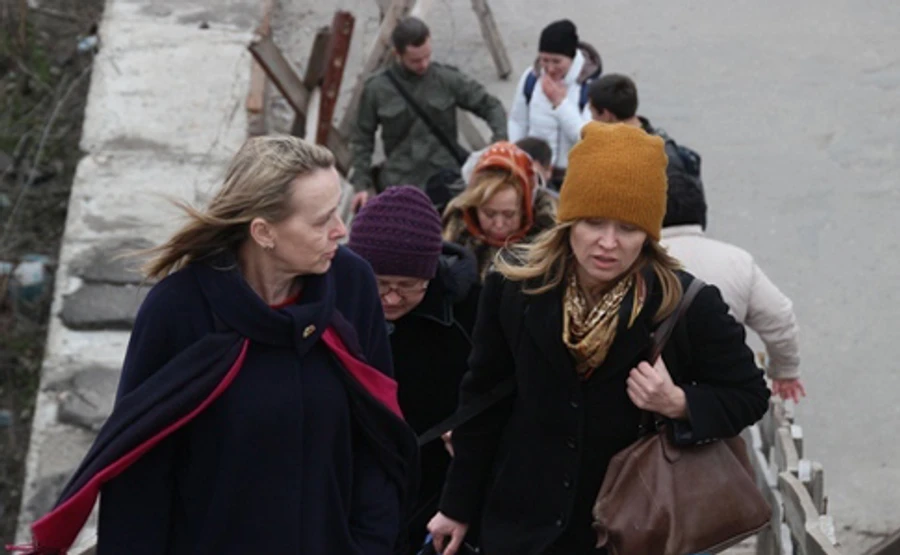 В Луганск к 5 пленным украинским военным приехали родственники - Тандит