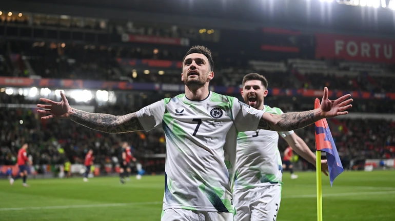 Чому б тобі не стати наступним Роббі Кіном? Шахтар зіграє проти героя Ірландії, на чию честь перейменували аеропорт