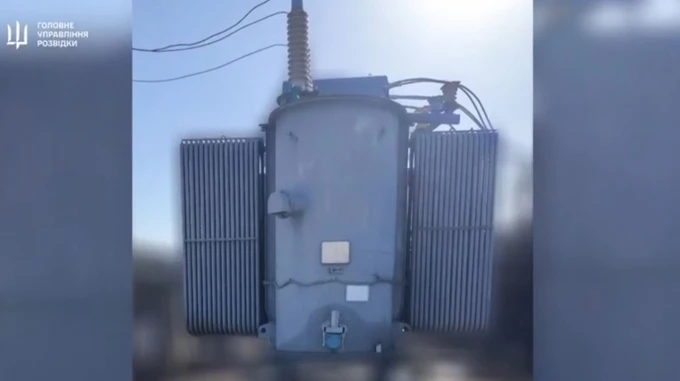Russian military facilities in Bryansk left without electricity, Ukrainian intelligence reports – video