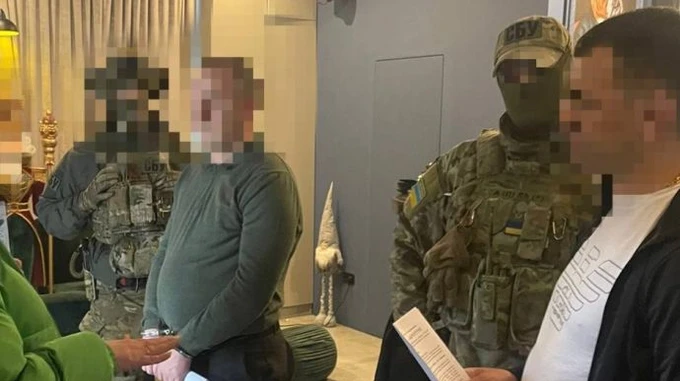 Детектив БЭБ собирал дань с нелегальной продажи сигарет - прокуратура