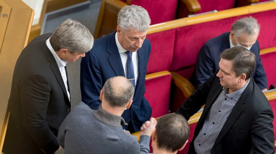 Нардепи з ОПЗЖ вирішили назватись ПЗЖМ