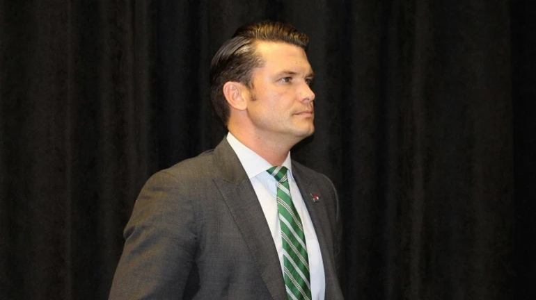 На топпосадовців Трампа подали в суд через скандальний чат у Signal