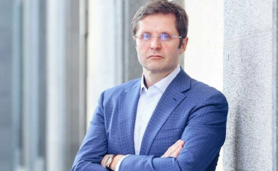 Нардеп Слуги народа говорит, что на Кипре переболел коронавирусом. Возвращается в Киев