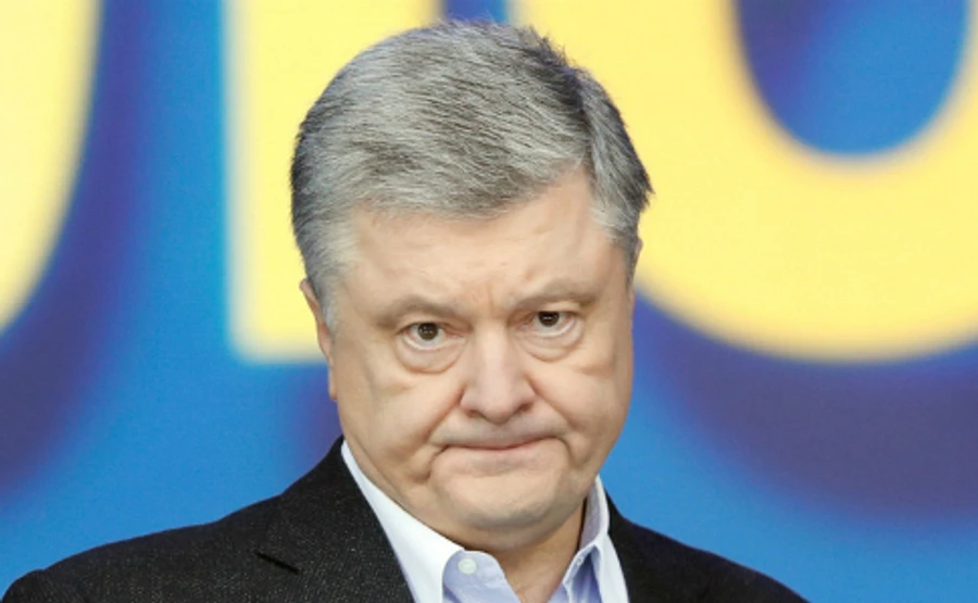 На скасування військового параду відреагував Порошенко