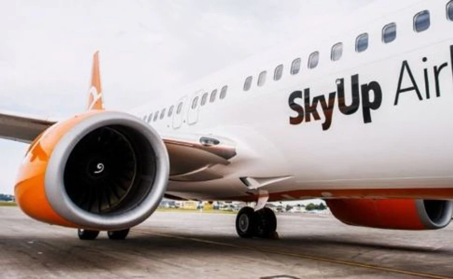 Український лоукост: Гройсман і Омелян поборються за SkyUp