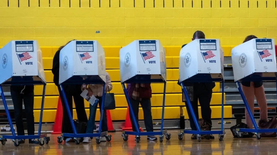 Bomb threats at US polling stations come from Russia – FBI