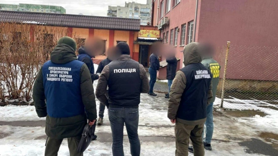 Військовий обіцяв другу за $10 тисяч заховати його від мобілізації в лавах прикордонників