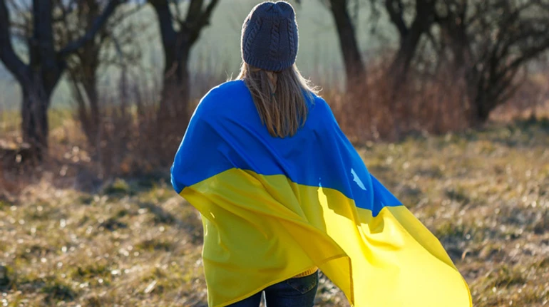 Погоджуються працювати за менші гроші та виконують тяжку роботу: як живеться українцям у Чехії