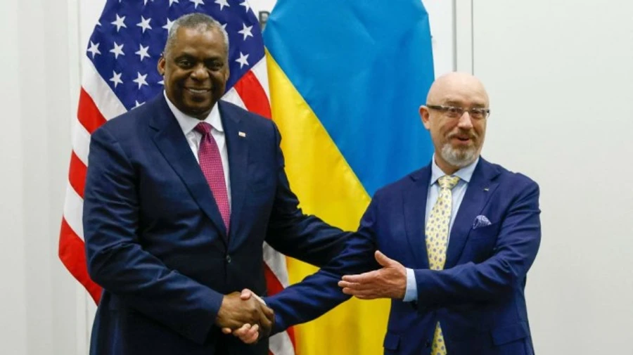 Reznikov promises very good news after conversation with US Pentagon chief