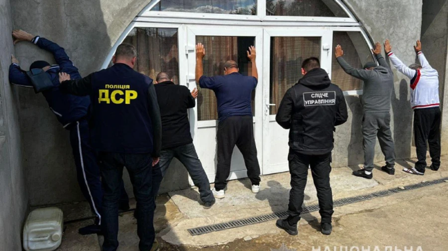 В Одесской области переправляли за границу мужчин за 2500 долларов