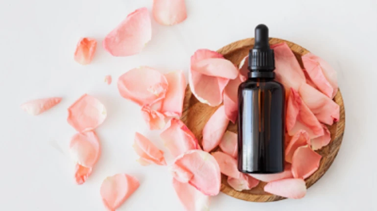 Аромат пристрасті: чи здатні парфуми з феромонами допомогти у пошуках кохання