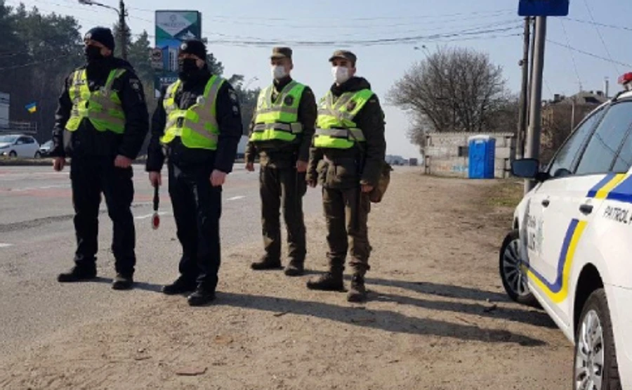 Поліція склала 32 протоколи за порушення карантину
