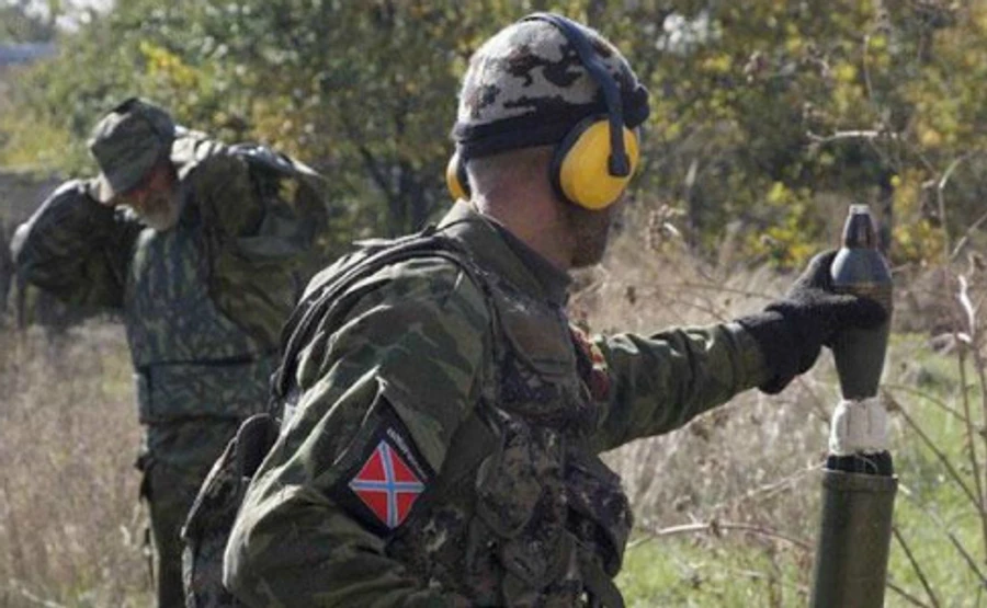 Прикриваючись мирним населенням, бойовики обстріляли селище на Донеччині