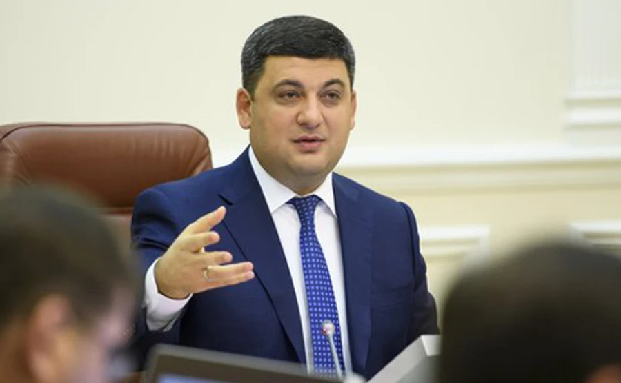 Кабмін просить Порошенка звільнити голову Укроборонпрому