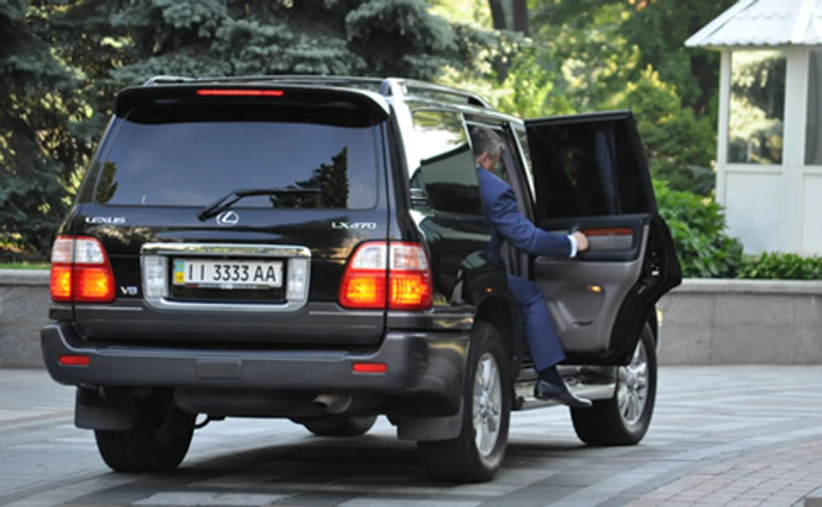 Мінфін придумав, з яких машин братимуть податок в 25 тисяч грн