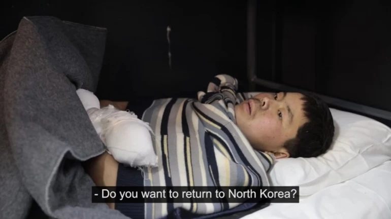 Zelenskyy shares footage of North Korean POWs being interrogated and proposes prisoner swap – video