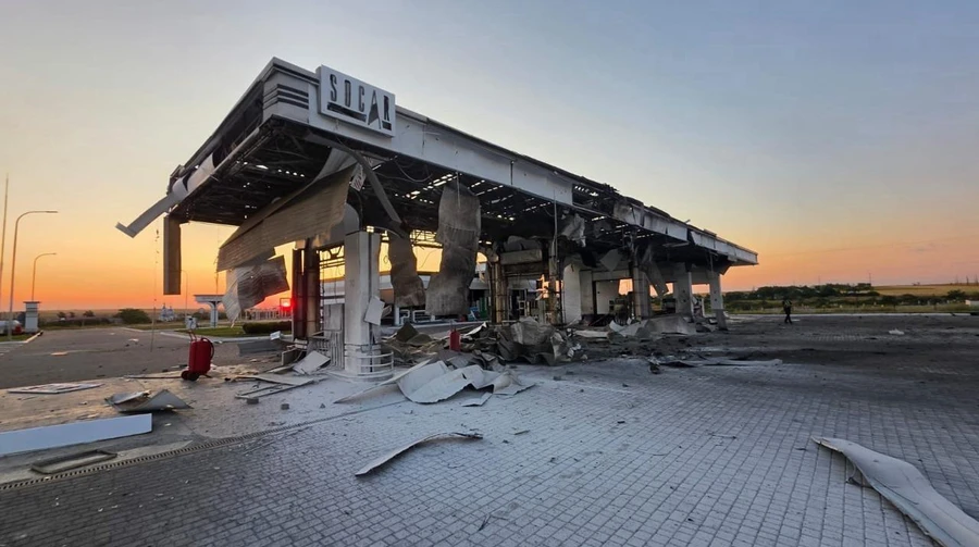 Russians hit SOCAR petrol station near Mykolaiv twice – photo, video