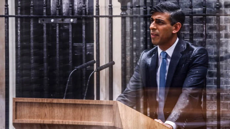 Кінець консервативної епохи: що стоїть за оголошенням дострокових виборів у Британії