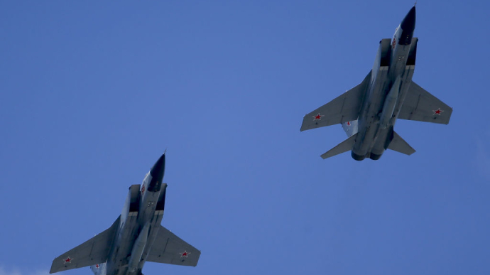 Russisches Hyperschall-Raketenträgerflugzeug am 14. November zweimal in ...