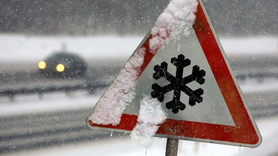 Тепла погода продовжить радувати українців, а замість сонця будуть опади