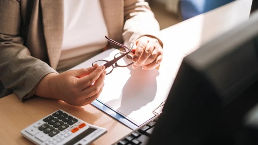 Russian businesses stop hiring new employees en masse