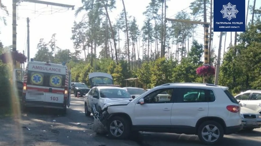 ДТП за участі швидкої на Київщині: є постраждалі