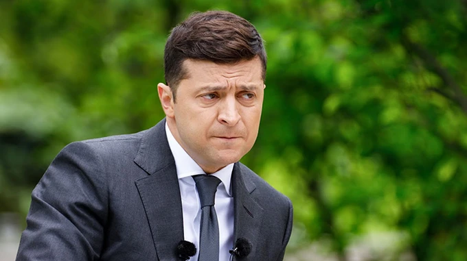 Петиция об отставке Зеленского за нарушение закона набрала голоса