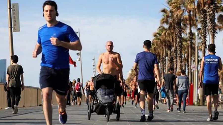 Іспанцям вперше за 49 днів дозволили займатися спортом надворі