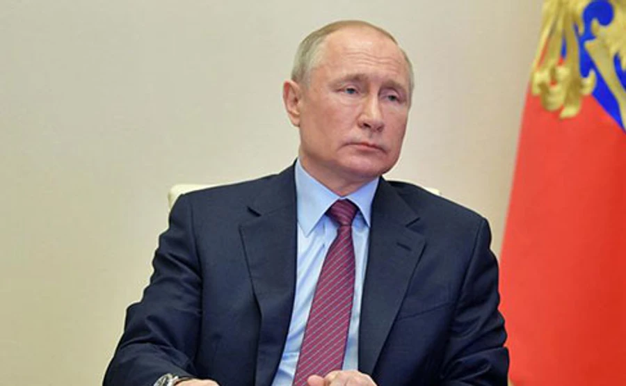 Майже 40% росіян впевнені, що Путін відстоює інтереси олігархів